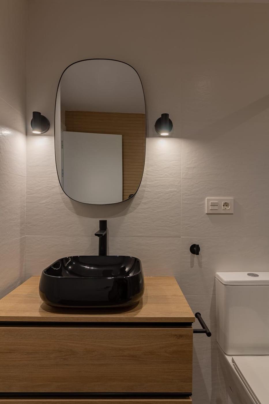 Room4You By Asturias Holidays Овьедо Экстерьер фото