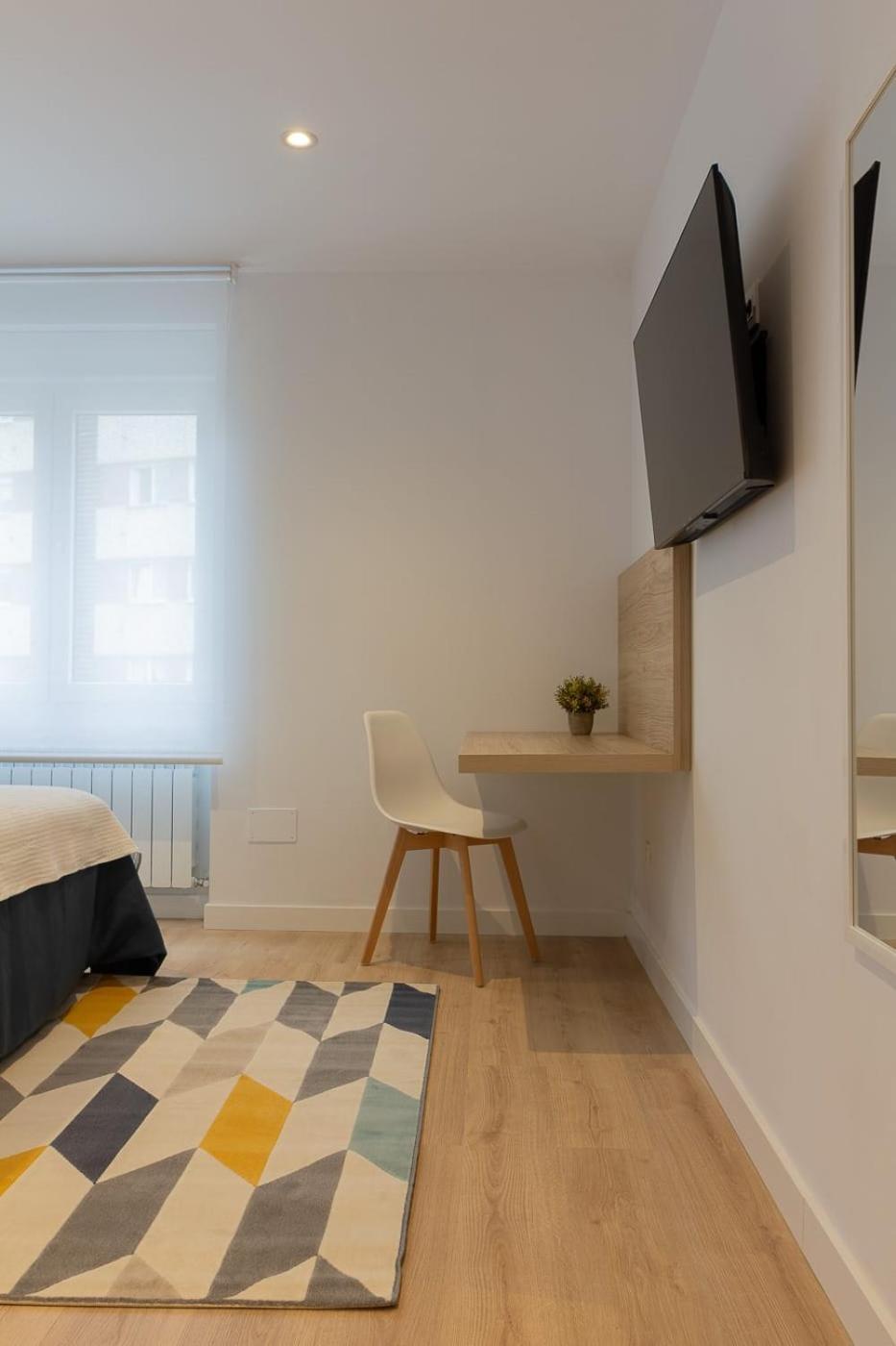 Room4You By Asturias Holidays Овьедо Экстерьер фото